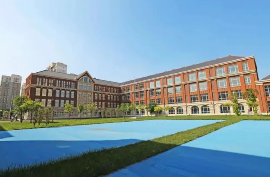 东丽区华明镇高级中学新建操场项目